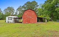 1060 Highway 277, Chipley, FL 32428