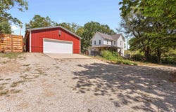 1197 E 100 Road, Berryton, KS 66409