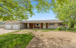 1910 Waterview Way, Crystal, MI 48818