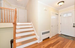 70 Glenwood Road, Plainview, NY 11803