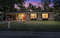815 N Bledsoe Street, Gilmer, TX 75644