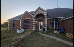 2727 W Ridgeview Circle, Kaufman, TX 75142