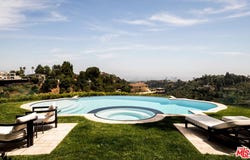 10932 Savona Rd, Los Angeles, CA 90077