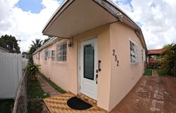 252 E 37th St, Hialeah, FL 33013