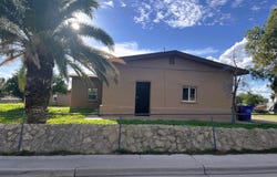 910 S Esperanza Street, Las Cruces, NM 88001