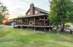 25055 141st Rd, Winfield, KS 67156