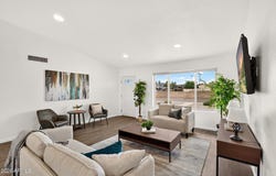 2826 E CACTUS Road, Phoenix, AZ 85032