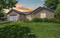 165 Deer Run Drive, Fall River, WI 53932