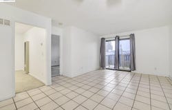 29300 Dixon St, Hayward, CA 94544