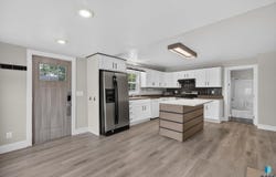 235 W 2nd St, Tea, SD 57064