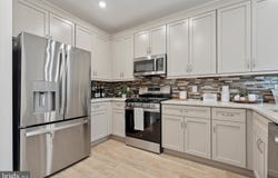 16334 RIVER CT, BRISTOL, PA 19007