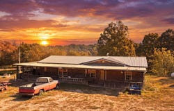 3723 Weaver Road, Grovespring, MO 65662