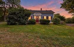 70 Old Princeton Rd, Hubbardston, MA 01452