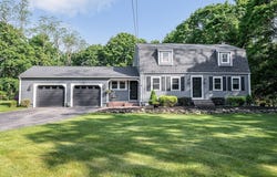 84 Robin Hill Rd, Chelmsford, MA 01824