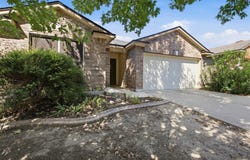 224 Bauxite Dr, Jarrell, TX 76537