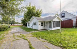 2215 Rehm Drive, Fort Wayne, IN 46819-1611