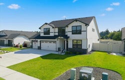 733 E Ripatti Way, Hayden, ID 83835
