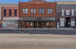 204 S Broadway, Salisbury, MO 65281