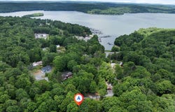 107 Maple Drive, Greentown, PA 18426