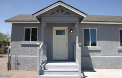 2732 E ROESER Road, Phoenix, AZ 85040