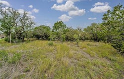104 Rocky Summit Ct, Spicewood, TX 78669