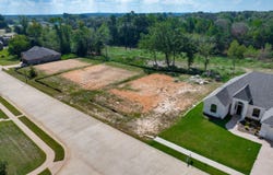 1612 Courtland Ln, Lindale, TX 75771