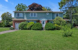 16 22nd Street, Jericho, NY 11753