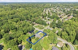 8 Sioux Trail, Girard, OH 44420