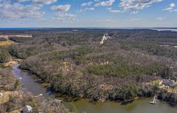 8 Irvington Road, WHITE STONE, VA 22578