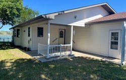 110 S River St, Chamberlain, SD 57325
