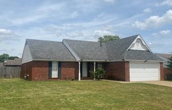 106 Orchard Cove, SENATOBIA, MS 38668