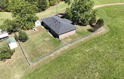 2139 E 2070 Rd, Hugo, OK 74743