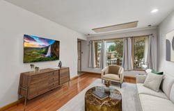 10513 S Avenue E, Chicago, IL 60617
