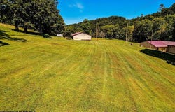 650 Sam Cavins Road, West Union, WV 26456