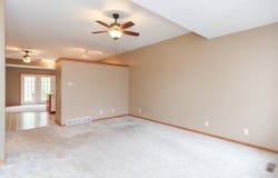 1107 E Adams St, Washington, IA 52353