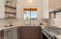 7027 N SCOTTSDALE Road, Scottsdale, AZ 85253