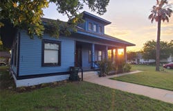 615 E Washington St, Giddings, TX 78942