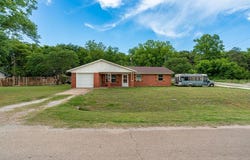 104 NE 7th Street, Perkins, OK 74059