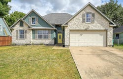 340 Rose Mayer Loop, La Grange, TX 78945