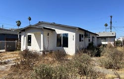 433 W 94th St, Los Angeles, CA 90003