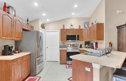 252 DIRKSEN Drive, DEBARY, FL 32713