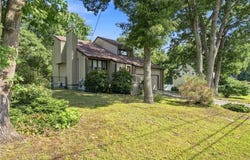 9 Eastgate Drive, Coventry, RI 02816