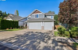 2137 N LEGACY Dr, Newberg, OR 97132