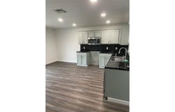 304 Will Ln, Hutto, TX 78634