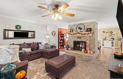 310 N Wickshire Lane, Durand, MI 48429