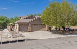 8216 N Equator Loop, Tucson, AZ 85741