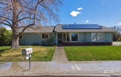910 N 14th E, Mountain Home, ID 83647