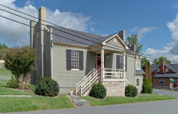 8 Hays Creek Rd, Brownsburg, VA 24415