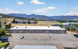 351 Rogue River Parkway, Talent, OR 97540