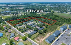 Lupo Ln, Douglas, GA 31533